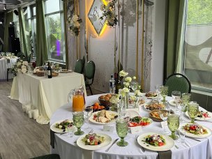 Ботаника Холл